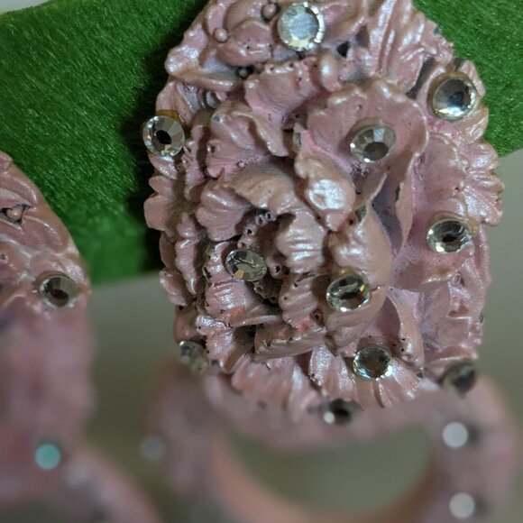 Vintage 50s Pink Molded Flower Earrings - Rhinestone Dangle Clip-Ons - Picture 2 of 4